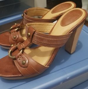 Slip on shoes brown